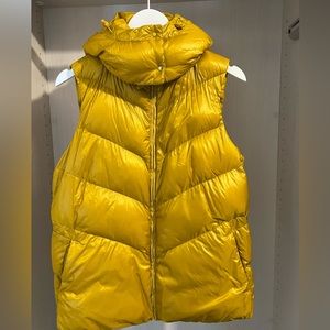 Athleta down vest - gold
